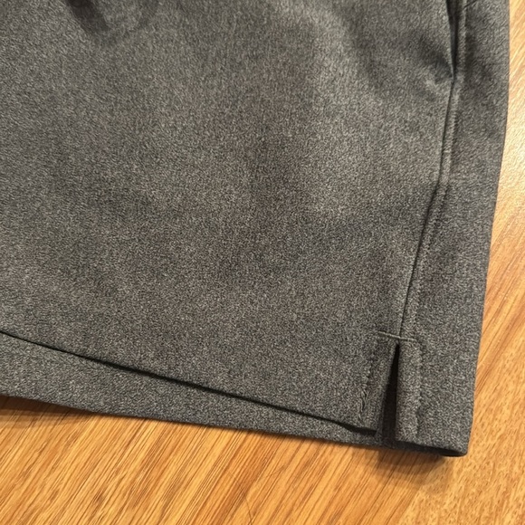 Old Navy Active power soft high rise Go-Dry Women's small Gray Drawstring Shorts - Picture 3 of 4